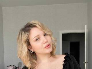 צ'אט וידאו ארוטי swettyholly