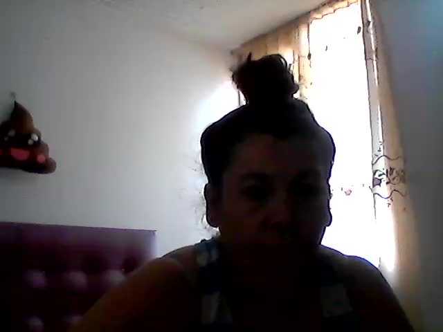 צילומי מסך משודרים SylviaFerrer