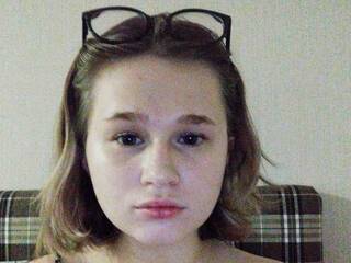 צ'אט וידאו ארוטי Taniachan