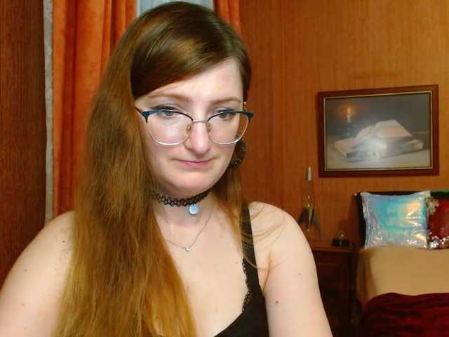 תמונות tastyAriel Sweet and yet dang naughty ;) #innocentface #sweet #petite #glasses #fetish #natural #domina #teaser #cfmn #joi #cei #cbt #sph