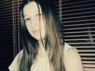 צ'אט וידאו ארוטי tasya1818