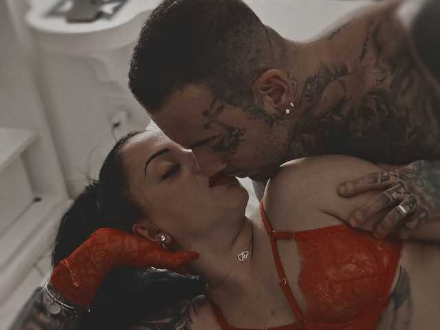 תמונה של הפרופיל TattooedCouple