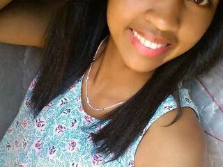 צ'אט וידאו ארוטי Maellah