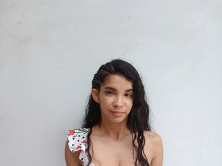 צ'אט וידאו ארוטי ThalianaMuler