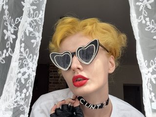 צ'אט וידאו ארוטי ThaliaWhisper