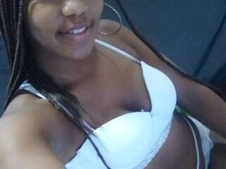 צ'אט וידאו ארוטי ThamaraSisse