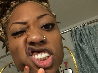 צ'אט וידאו ארוטי PrincessY2K