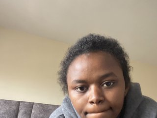צ'אט וידאו ארוטי Thekarlyn