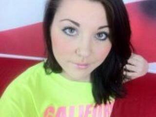 צ'אט וידאו ארוטי tiana69