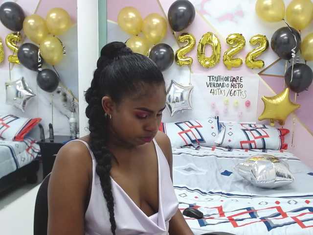 צילומי מסך משודרים TiffanyBaker