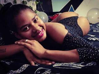 צ'אט וידאו ארוטי TiffanyEbonny