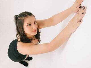 צ'אט וידאו ארוטי tiffanyyoung