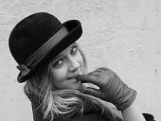 צ'אט וידאו ארוטי tiinna