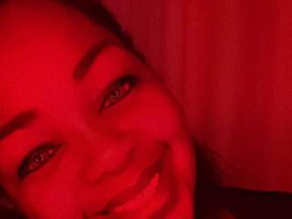 צ'אט וידאו ארוטי Tina-rplay