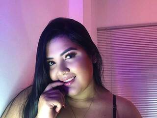 צ'אט וידאו ארוטי TINAHILLS