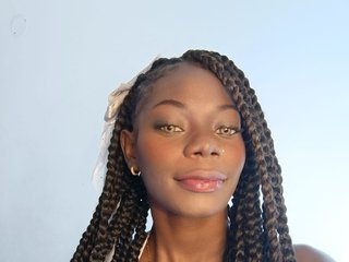 צ'אט וידאו ארוטי tiny-sexy-ebony