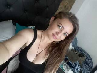 צ'אט וידאו ארוטי titsparadise