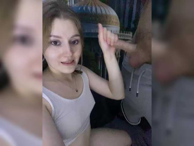 צילומי מסך משודרים Toni-and-Tanya