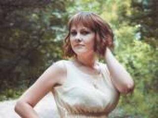 צ'אט וידאו ארוטי triadakiss