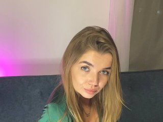 צ'אט וידאו ארוטי CarrieBradshaww