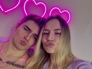 צ'אט וידאו ארוטי TwinTurboCouple