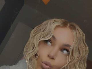 צ'אט וידאו ארוטי TyraKadney