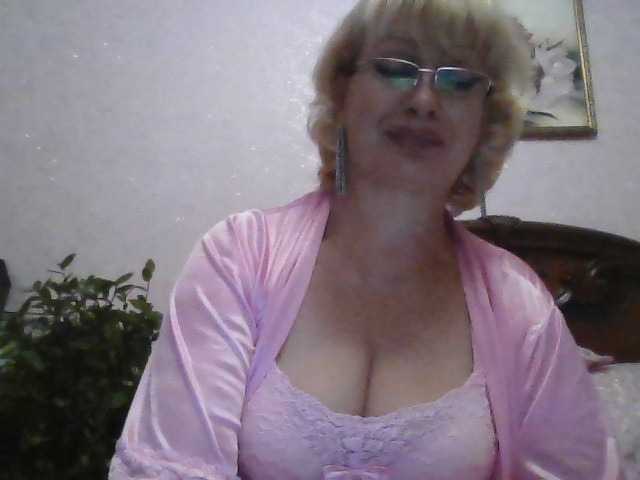 תמונות _mamasita_ Greetings, my dears: * Welcome im my room. I will be glad to your attention and gifts :)