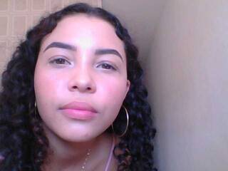 צ'אט וידאו ארוטי vajoleth-22