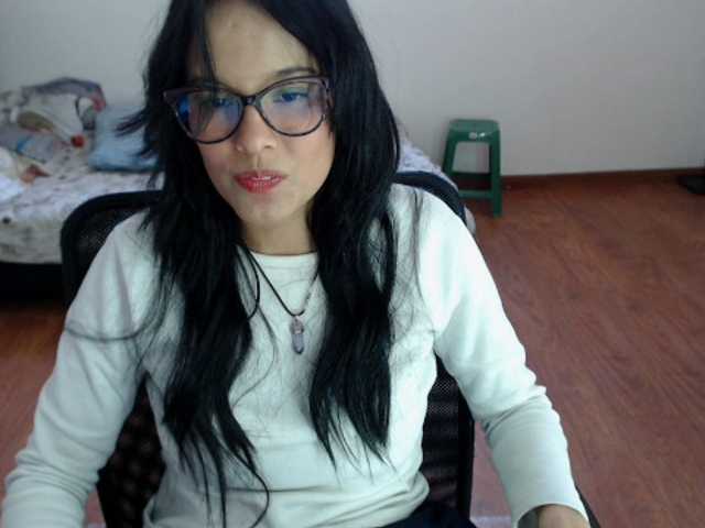 תמונות valak133 ❤️25 nakedtokenspls play with me pls Help me to have a big orgasm.❤️ #squirt #colombia #latina #glasses#c2c