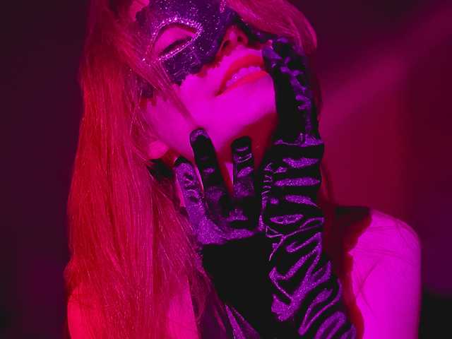 תמונה של הפרופיל VenomGirl