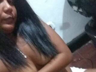 צ'אט וידאו ארוטי veronikkax