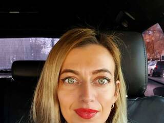 צ'אט וידאו ארוטי Vicky1717