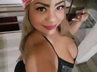 צ'אט וידאו ארוטי sweetsquirt4u