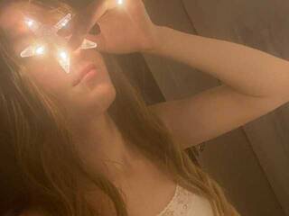 צ'אט וידאו ארוטי VictoriaCollins