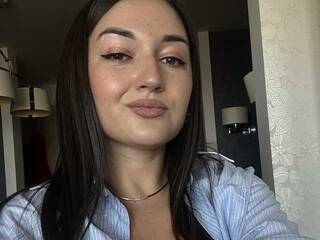 צ'אט וידאו ארוטי Viki56568sweet