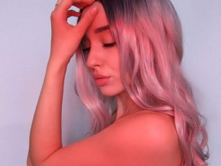 צ'אט וידאו ארוטי VikkiAnn