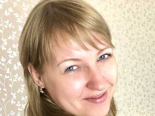 צ'אט וידאו ארוטי VikkiFox