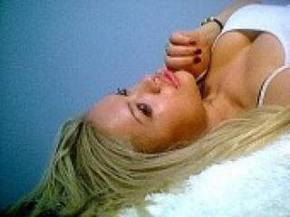 צ'אט וידאו ארוטי vikykiwi