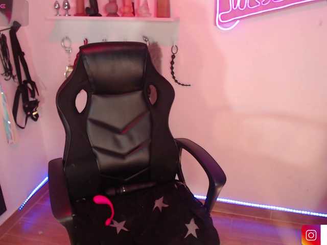 צילומי מסך משודרים violet-queen