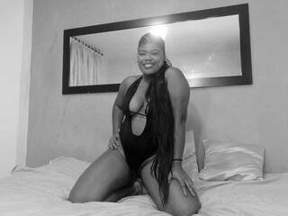 צ'אט וידאו ארוטי violet-slut4