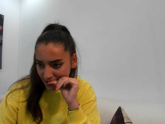 צילומי מסך משודרים violetmyers18