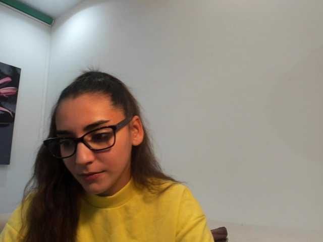 צילומי מסך משודרים violetmyers18