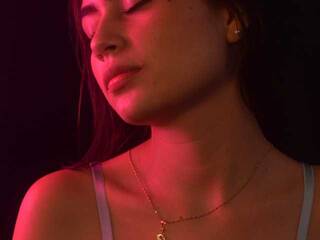 צ'אט וידאו ארוטי Violett-X