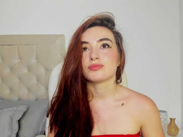 תמונות violetwatson- Today I am very playful, do you want to come and try me! Goal: 1500 tokens