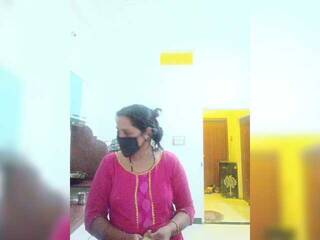 צ'אט וידאו ארוטי Alonevishu