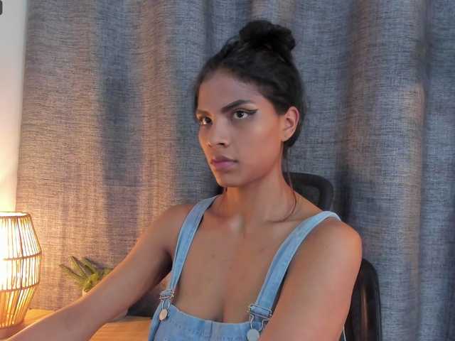 צילומי מסך משודרים VivianSanchez
