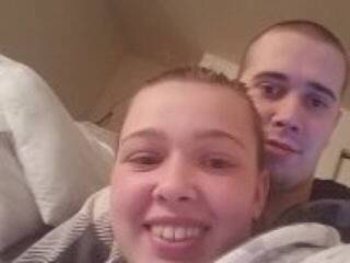 צ'אט וידאו ארוטי CouchCouple7