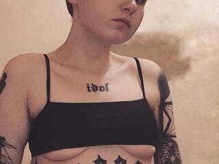 צ'אט וידאו ארוטי MephQueen