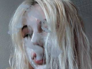 צ'אט וידאו ארוטי weenkitty