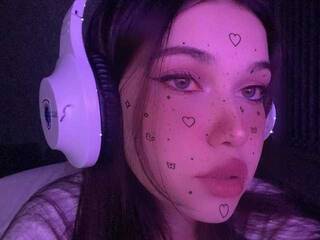 צ'אט וידאו ארוטי WhiteLola